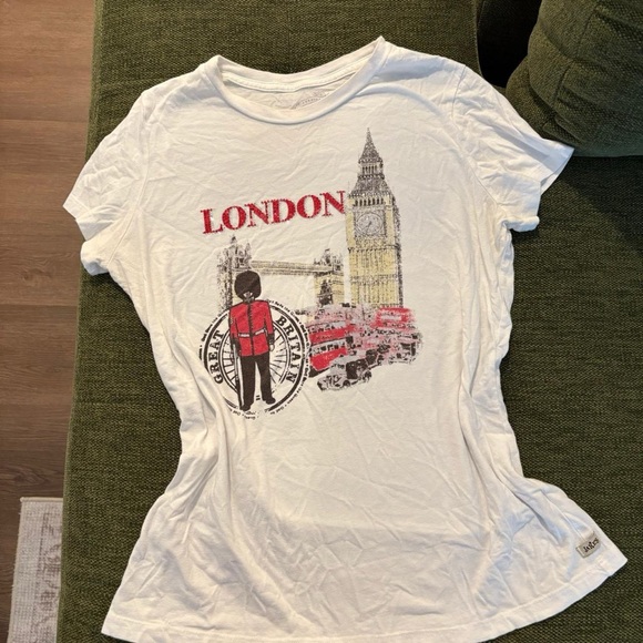 Tops - London Graphic White T-Shirt